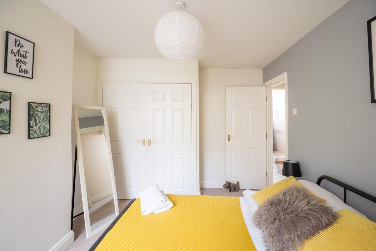 The Ella Fitzgerald - Modern 2 Bedroom Apartment, Super Close To City Centre Cardiff Exterior foto